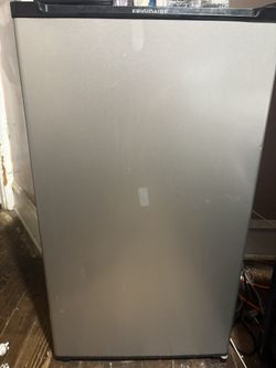Frigidaire Mini Refrigerator 