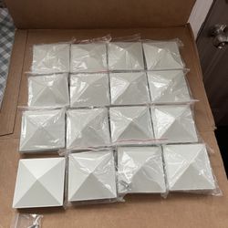 Fence post caps (16 pcs - light grey).