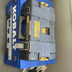 Dewalt Built Tough System 2.0 21.75 in. Medium