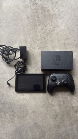 Nintendo Switch Bundle w/ Dock & Controlle