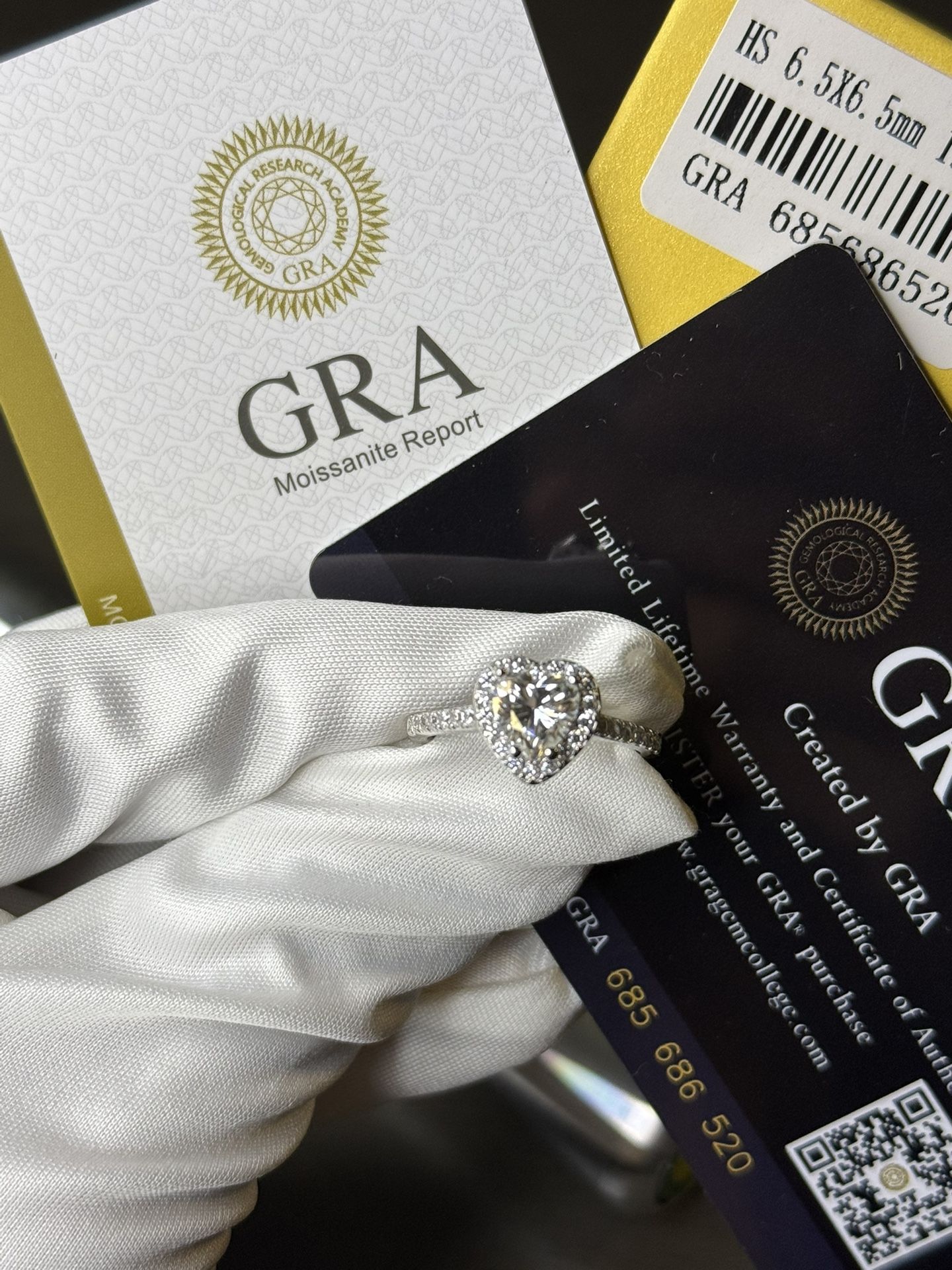 Brand New Sterling Silver Moissanite Ring