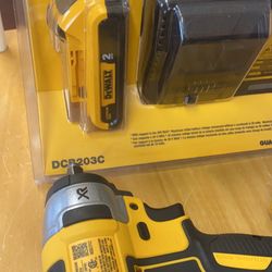 20-Volt MAX XR Cordless Brushless 3/8 in. Compact Impact Wrench with 1 20-Volt 2.0Ah Batteries & Charger