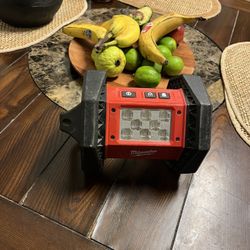 Milwaukee M18 Light Lámpara 🔦 $70 Firme Precio Tool Only 