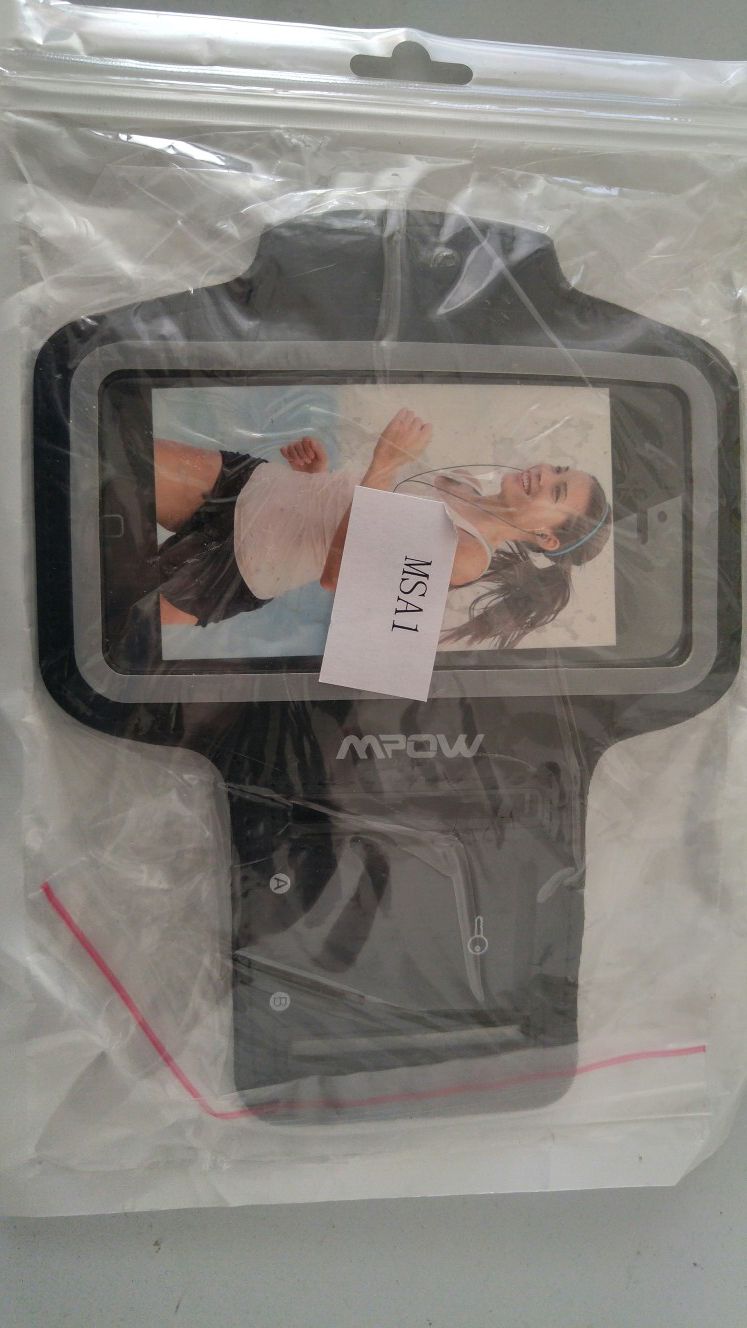 Mpow universal phonr arm band holder with headphone ports