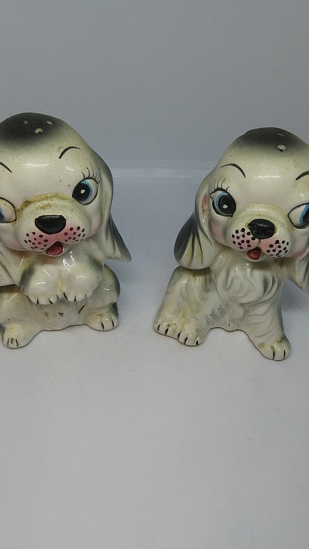 VINTAGE DOGS SALT PEPPER