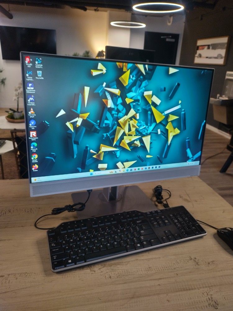 HP Elite One 24 Touch Smart - Win 11, Office, Vega's PRO, Virtual DJ, Illustra-tor, Photoshop, Light-Room+ More $350