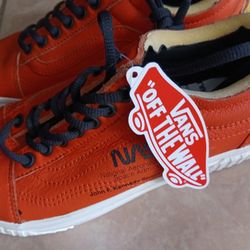 Nasa space Voyager Firecracker $85 Vans Size 6.5 Men 