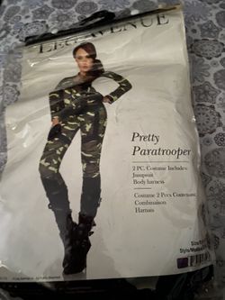 Costume