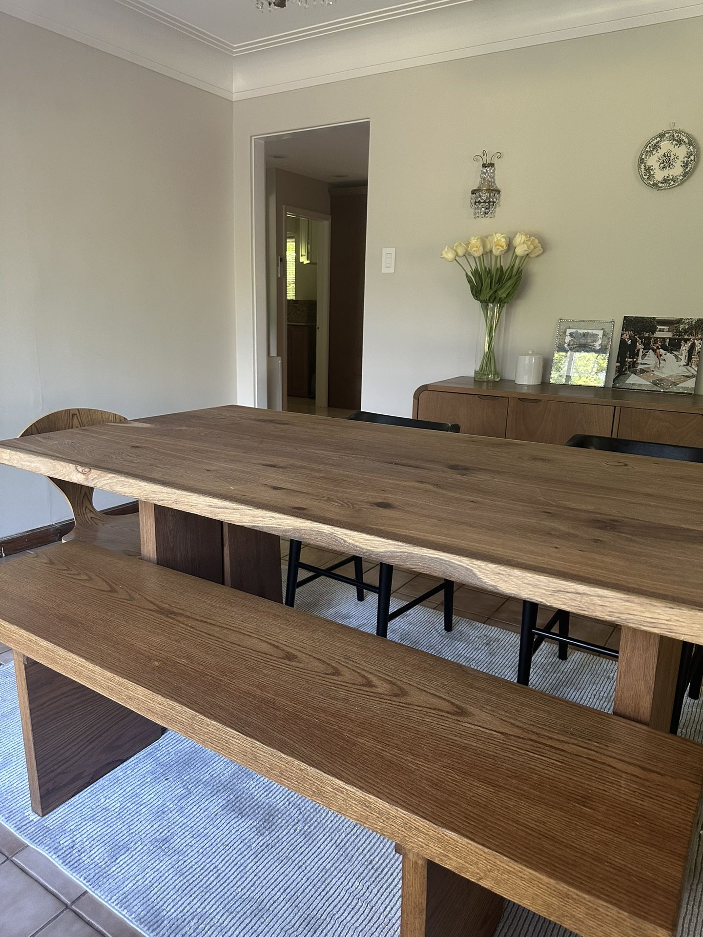 Crate And Barrel Kitchen Table With Bench And 4 Chairs