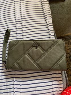 Lug long Zippered Clutch, New