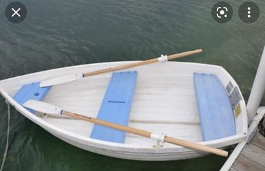 Walker Bay 8 Footer With Trolling Motor 4 Life Vests 2 Ores