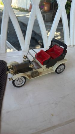 Antique Car Speaker