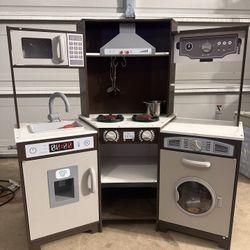 Kids Play Kitchen 