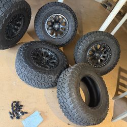 Pro Comp Wheels & Tires 