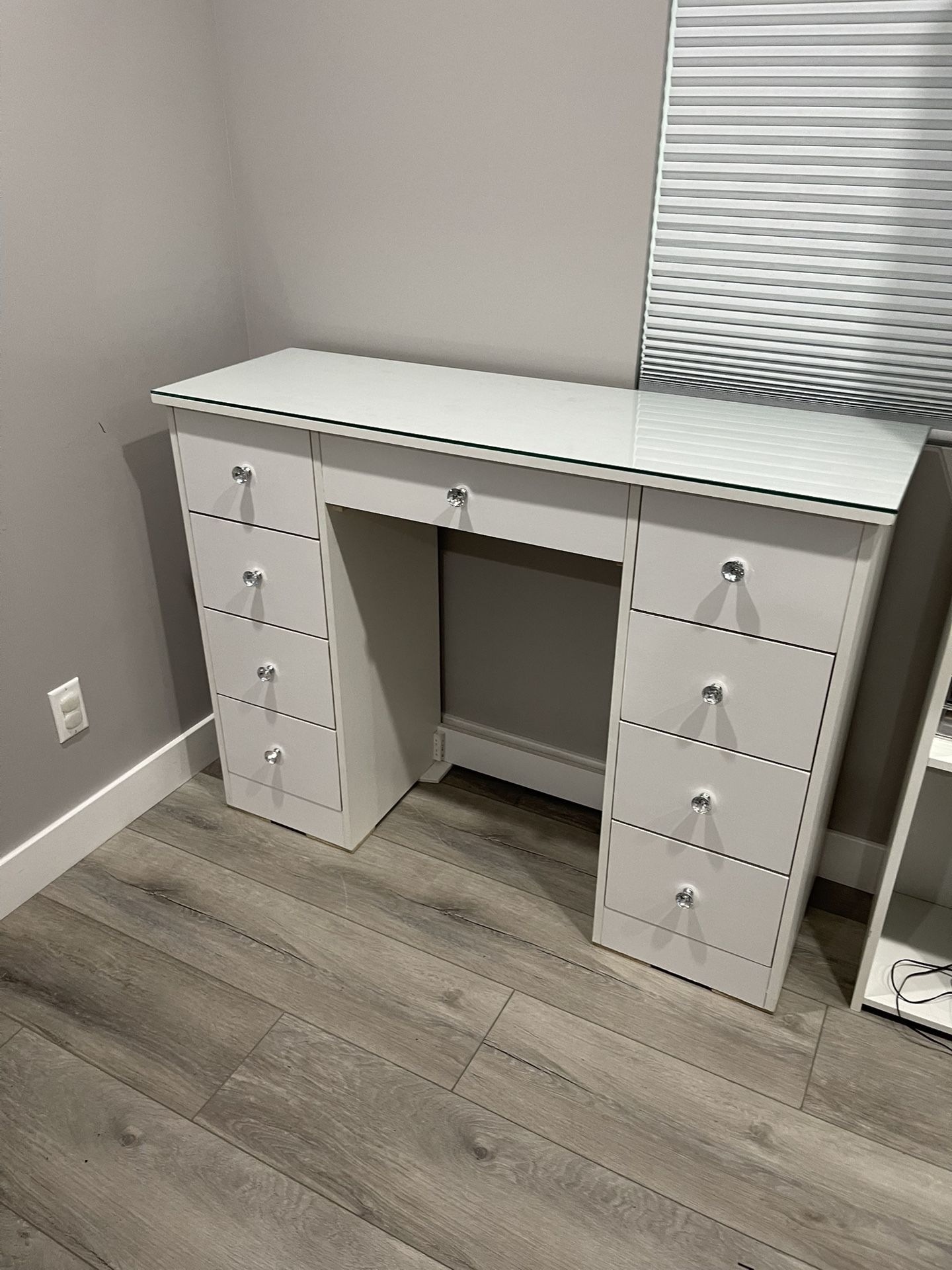 white desk with glass top and crystal knobs $280