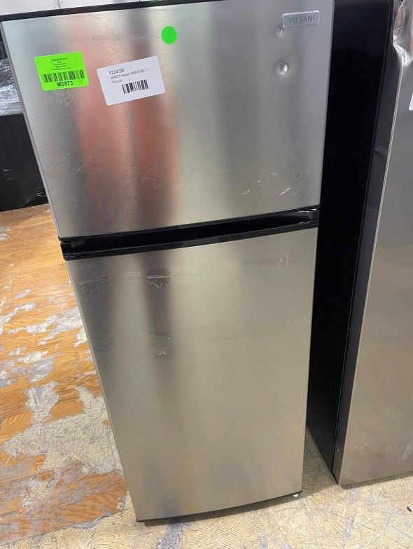 Vissani MDFF7SS 7.1 cu. ft. Top Freezer Refrigerator for Sale in San