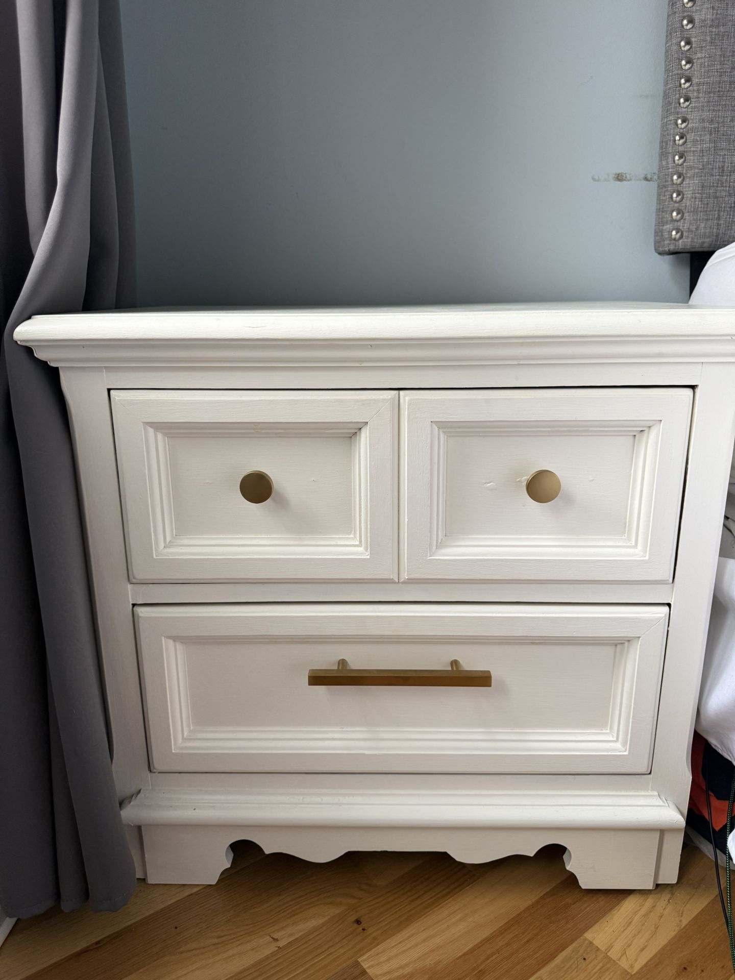 Two Nightstands And Dresser