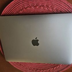 Apple Macbook Pro i7 32gb Ram 500gb SSD Drive 13" Screen 2020 10th Gen 