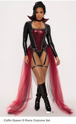 Woman Halloween costume from Fashion Nova