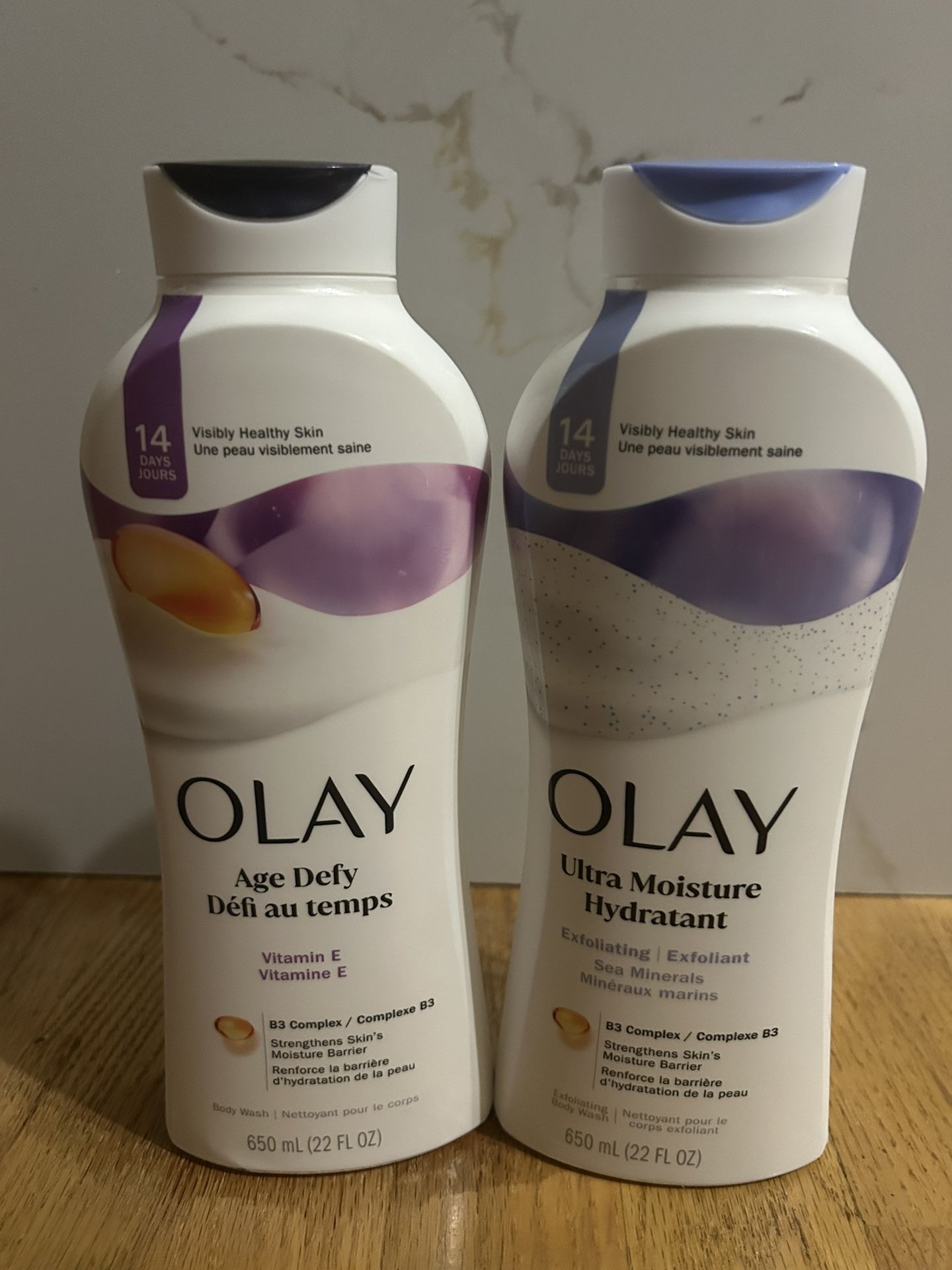 NEW 2 Olay Exfoliating And Vit E Body Wash