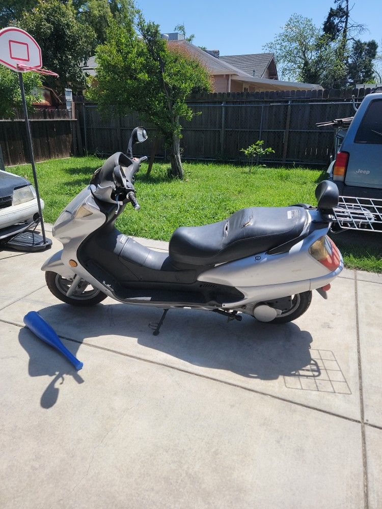 Gas Scooter 150cc 