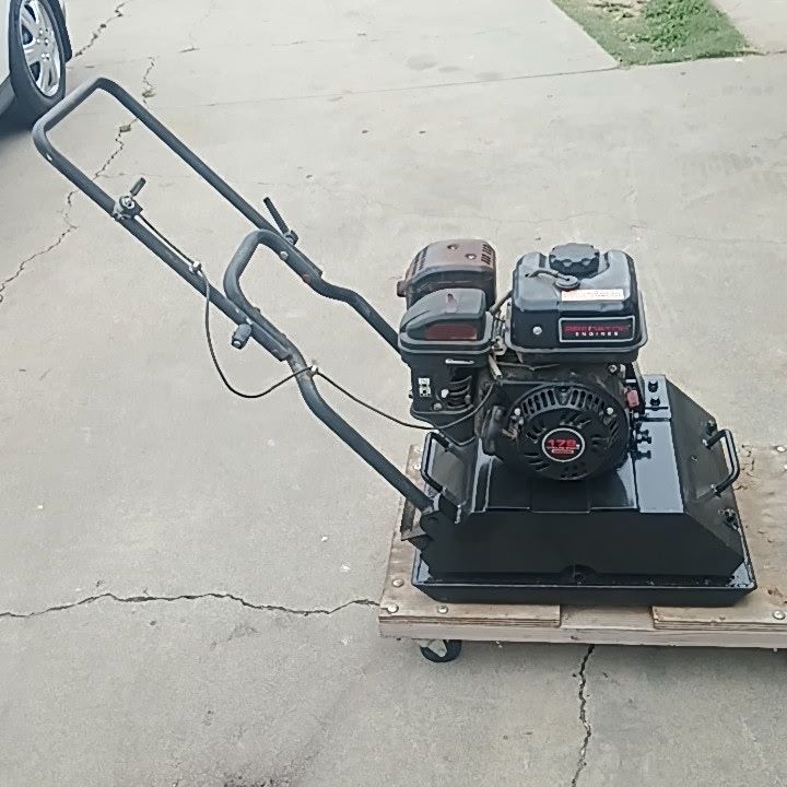 Dirt Compactor Predator Engine for Sale in La Mirada, CA - OfferUp