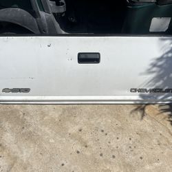 2001 Chevrolet S-10 $100