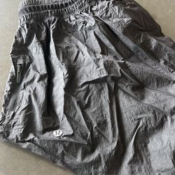 Lululemon Size 6 Short