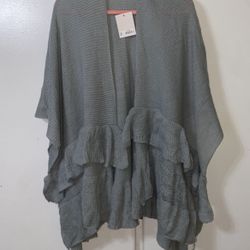 🆓Light Grey Knitted Shawl/ Poncho 🆓