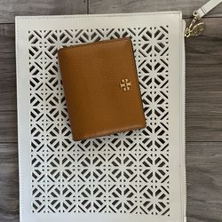 Tory Burch wrislet & wallet