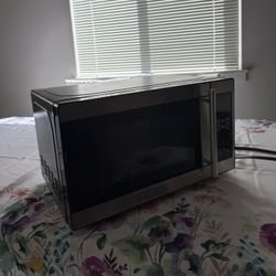 Black + Decker Microwave 