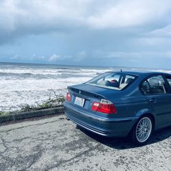 2000 BMW 323i