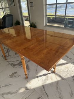 Beautiful Real Maple Resin Table