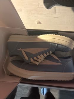 Trade for satoshi vans 10.5 or offer