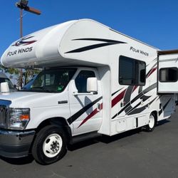 2022 Ford E350 Thor Four Winds RV 