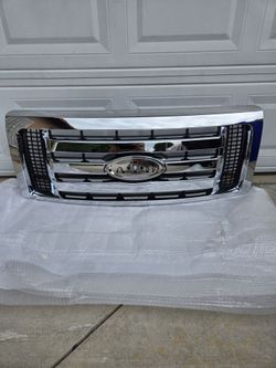 For 2009-2014 Ford F150 F-150 Front Bumper Upper Grille Grill Chrome XLT Style

(( NEW but has a Cracked Corner ))
[[Sold Ass IS]]