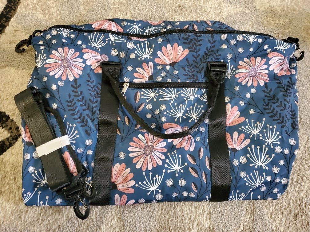 Navy Floral Duffle/gym Bag