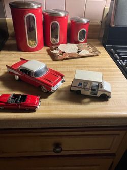 Metal vintage cars