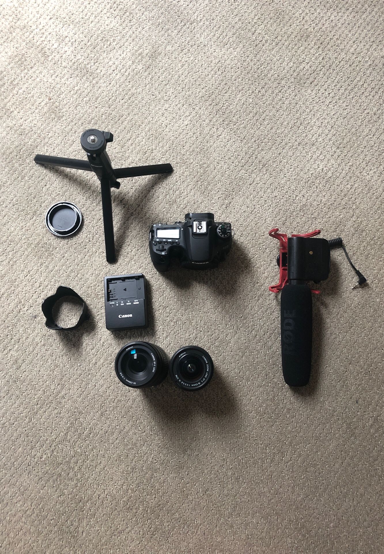 Camera equipment (canon 70d + shotgun mic)