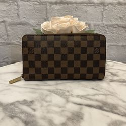 LOUIS VUITTON ZIPPY ORGANIZER