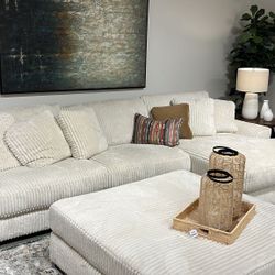 Lindyn Ivory 2-Piece Sectional With Chaise