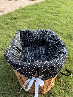 Beach & Dog Co. Wicker Bike Pet Basket - Rear Mount "Cape May" Setup