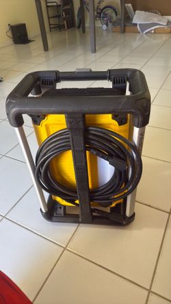 Dewalt 2100PSI/1.2GPM Pressure washer