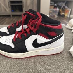 2 Pairs Nike Air 1 Youth Size 6.5