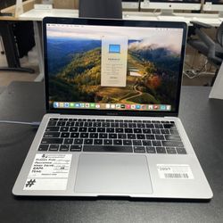 MacBook Air 2019 1.6Ghz i5 16GB RAM 256GB SSD with Store Warranty And Financing Available!