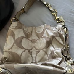 Coach Purses 75.00 And Up