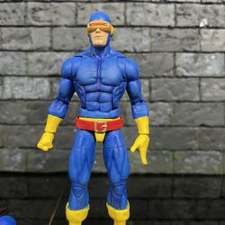 Marvel Legends Cyclops (Custom Giant Sized Byrne Era)