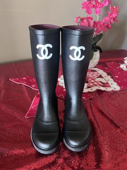 Channel rain rubber boots