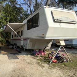 1991 Terry Fifth Wheel 33ft 