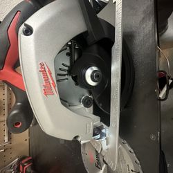 Milwaukee 6 1/2 In Circle Saw